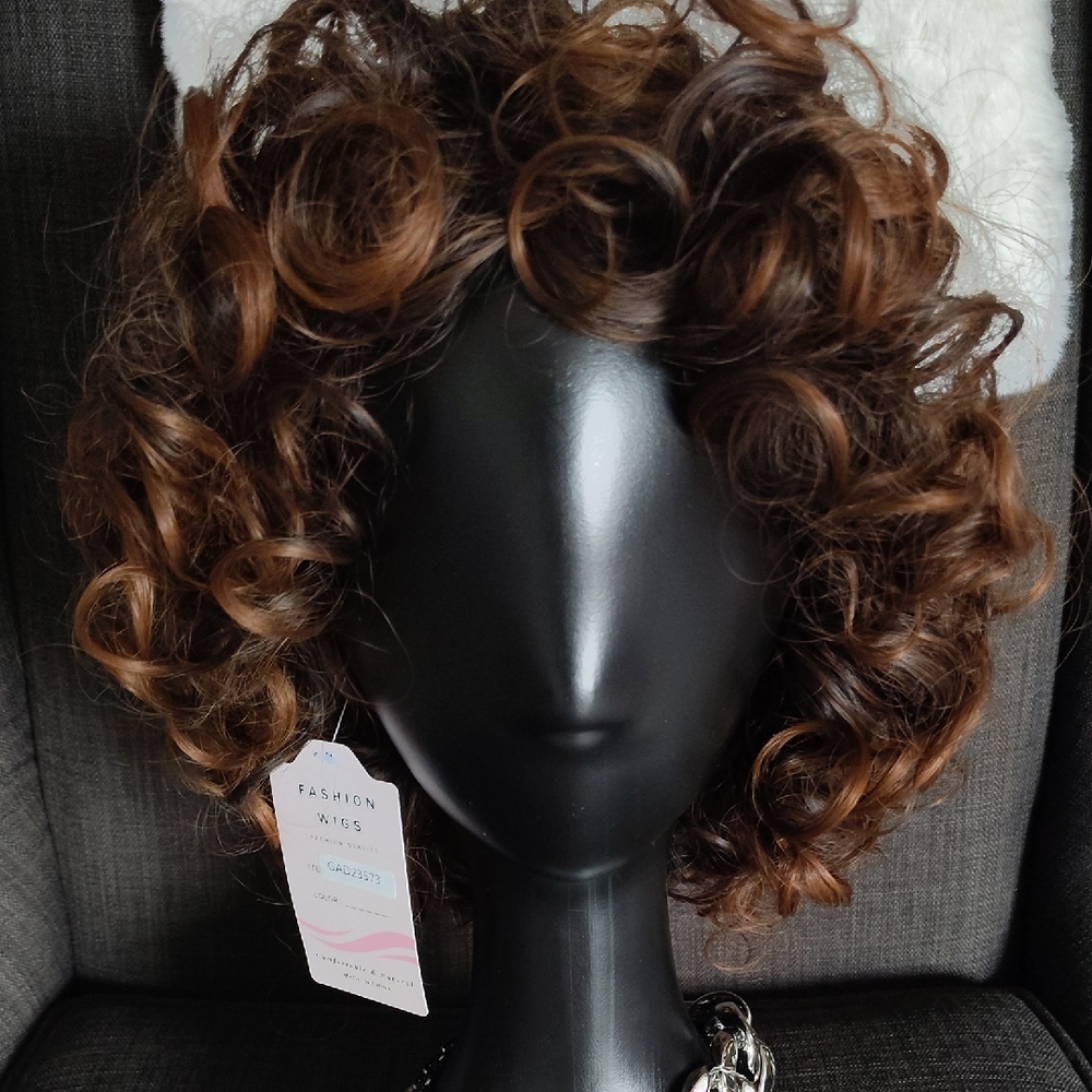 🆕Curly Mixed Golden Brown& Blk Fashion Wig NIP